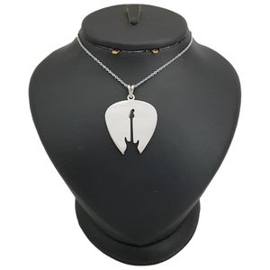 گردنبند نقره مردانه ترمه ۱ طرح گیتار کد mas 00415